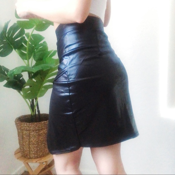 High waisted pleather skirt - Picture 4 of 4